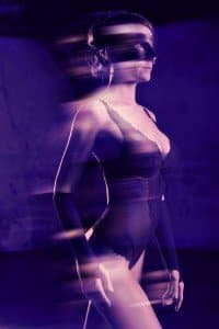 Lingerie retro futuriste à Paris
